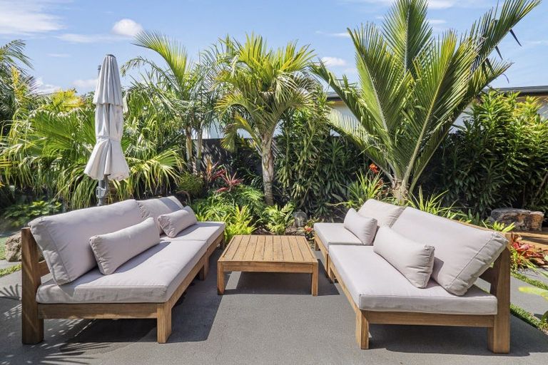 Photo of property in 563 Grenada Street, Papamoa Beach, Papamoa, 3118