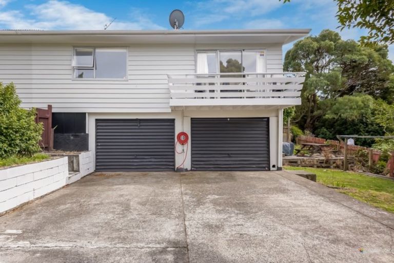 Photo of property in 4b Cedar Street, Maungaraki, Lower Hutt, 5010