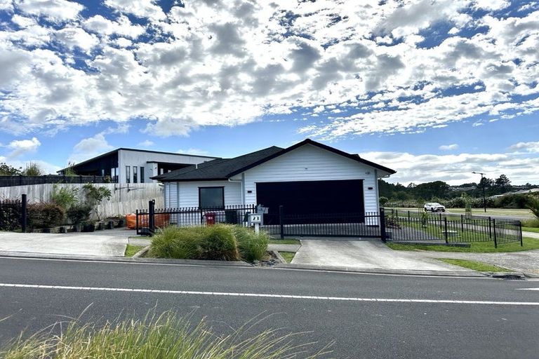 Photo of property in 23 Gemscott Crescent, Huapai, Kumeu, 0810