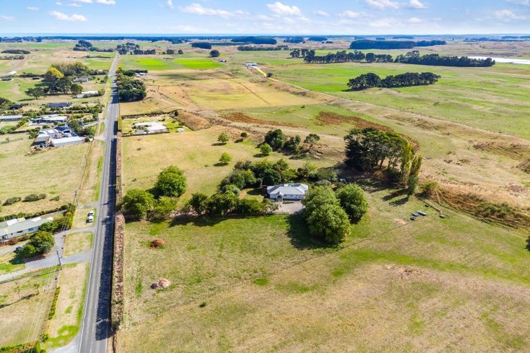 Photo of property in 42 Waitarere Beach Road, Waitarere, Levin, 5574