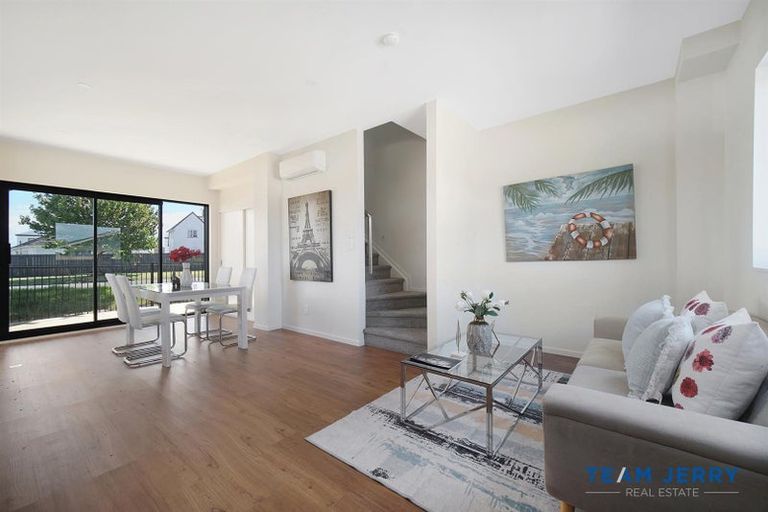 Photo of property in 1/32 Sunlands Drive, Manurewa, Auckland, 2102