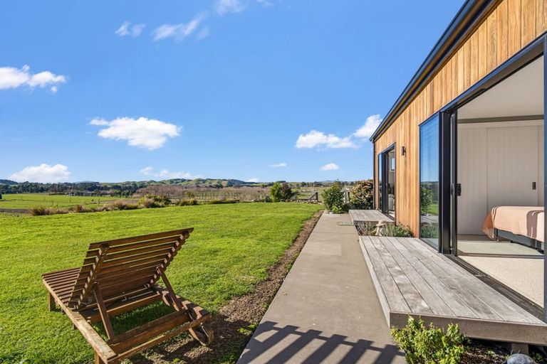 Photo of property in 35 Tapairu Road, Waipawa, 4275