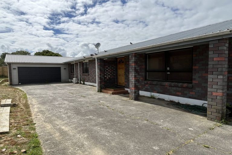 Photo of property in 146 Botany Road, Botany Downs, Auckland, 2010