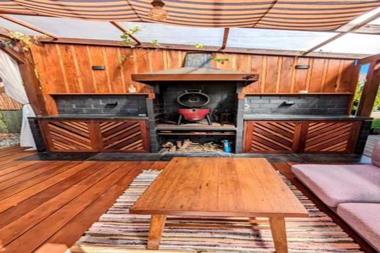 Photo of property in 32 Roy Maloney Drive, Henderson, Auckland, 0612