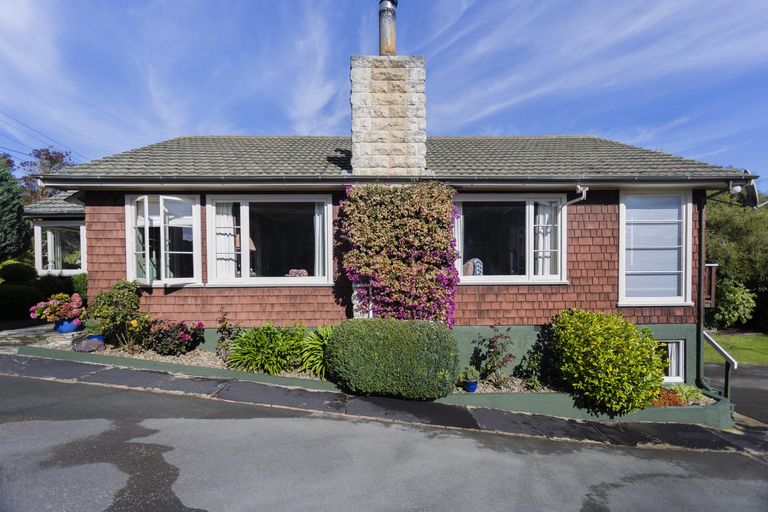 Photo of property in 6 Awamoa Road, Holmes Hill, Oamaru, 9401