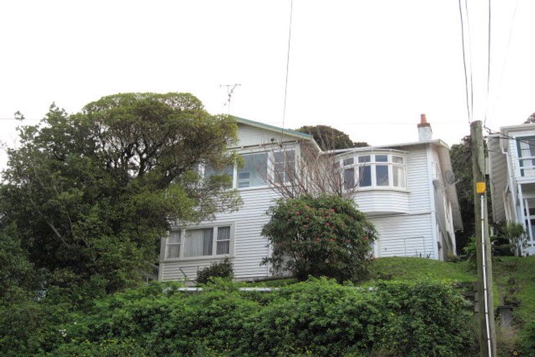 Photo of property in 14 Queens Drive, Kilbirnie, Wellington, 6022