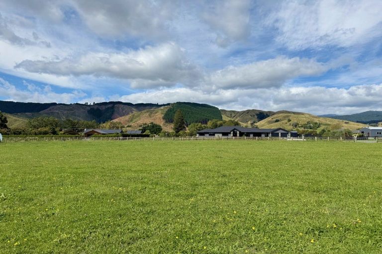 Photo of property in 11 Milbel Way, Levin, 5571