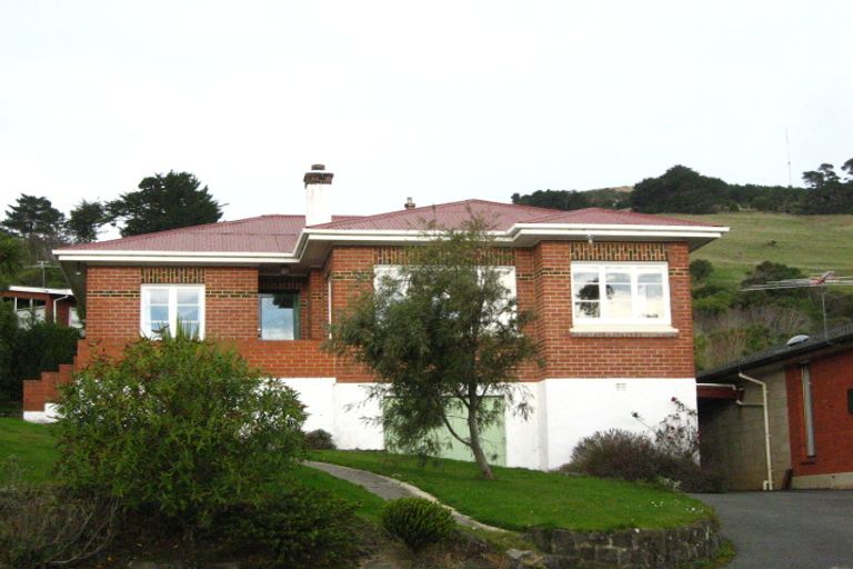 Photo of property in 17a Marine Parade, Macandrew Bay, Dunedin, 9014