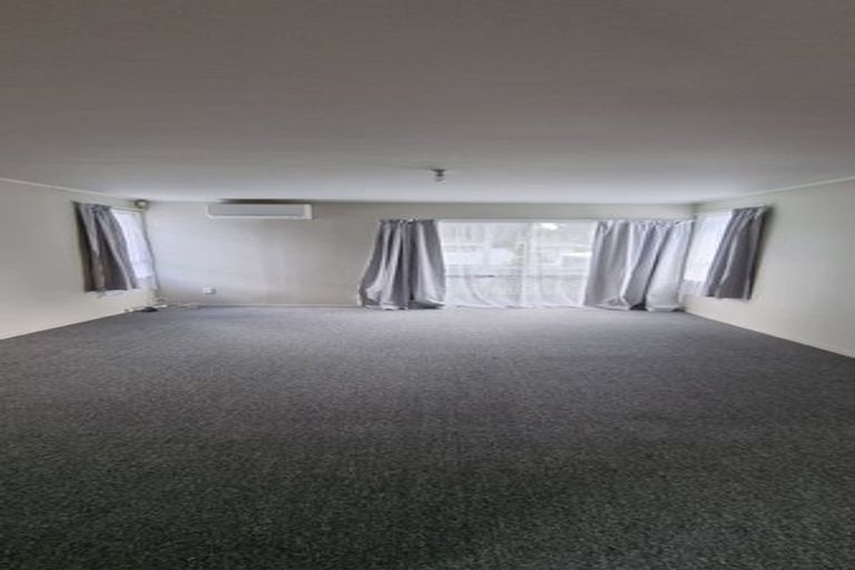 Photo of property in 1/29 Becker Drive, Weymouth, Auckland, 2103