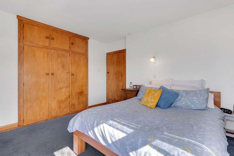 Photo of property in 10 Claxton Place, Saint Martins, Christchurch, 8022