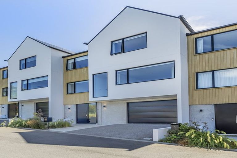 Photo of property in 3 Mary Dobson Way, Island Bay, Wellington, 6023