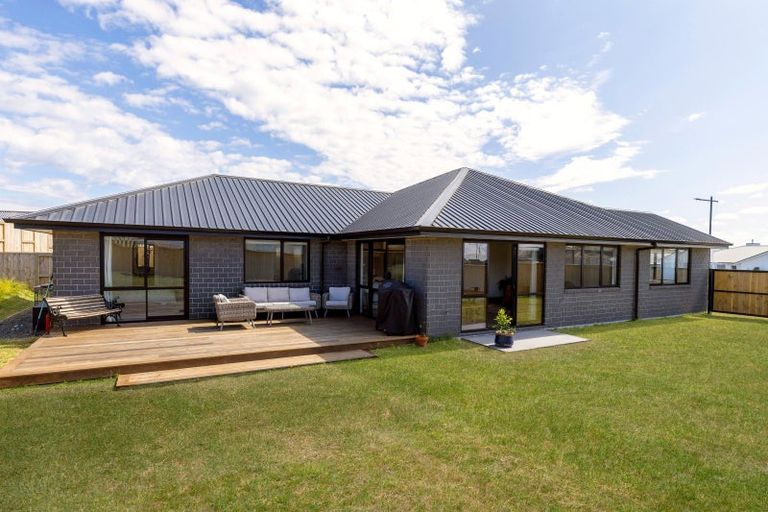 Photo of property in 48 Maunganamu Drive, Wharewaka, Taupo, 3330