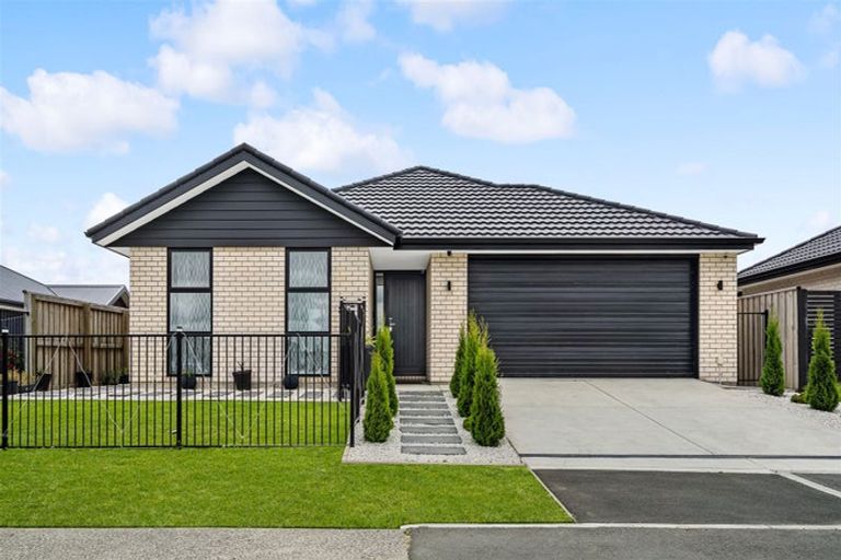 Photo of property in 6 Wigmore Crescent, Rolleston, 7615