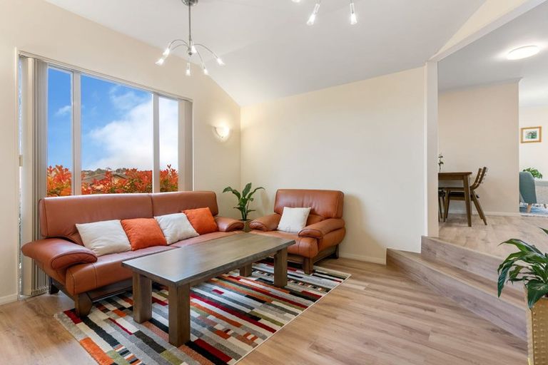 Photo of property in 47 Nimstedt Avenue, Oteha, Auckland, 0632