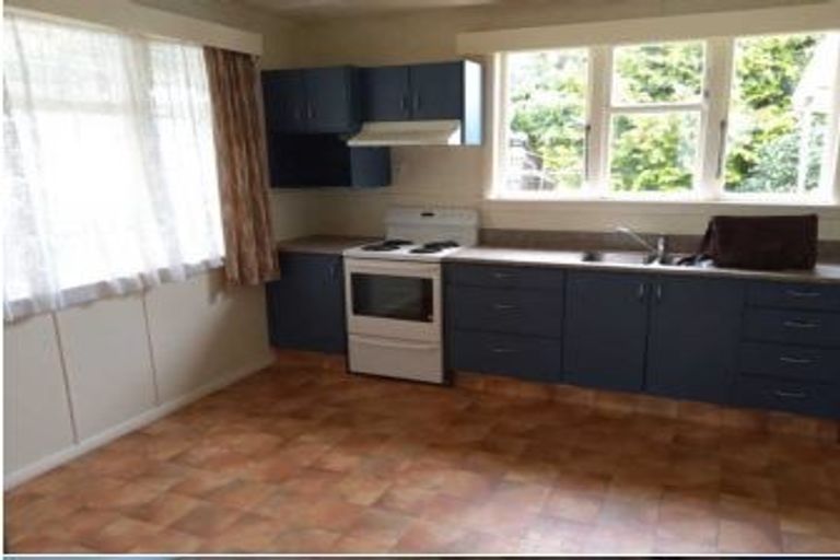 Photo of property in 238 High Street North, Carterton, 5713