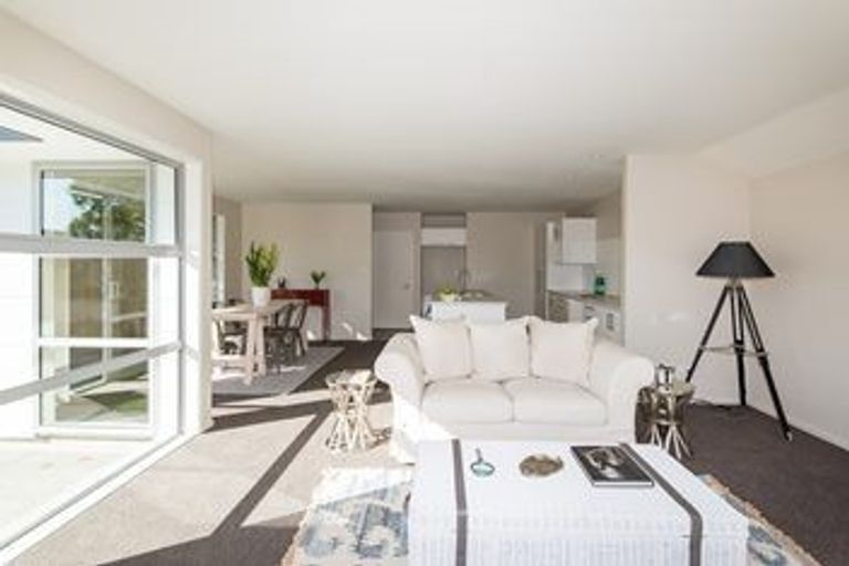 Photo of property in 2/69 North Parade, Richmond, Christchurch, 8013