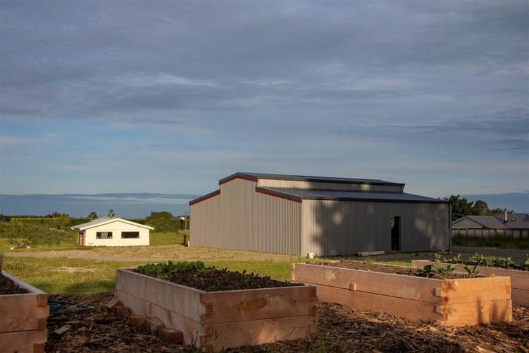 Photo of property in 27 Bakers Road, Waimate, 7978