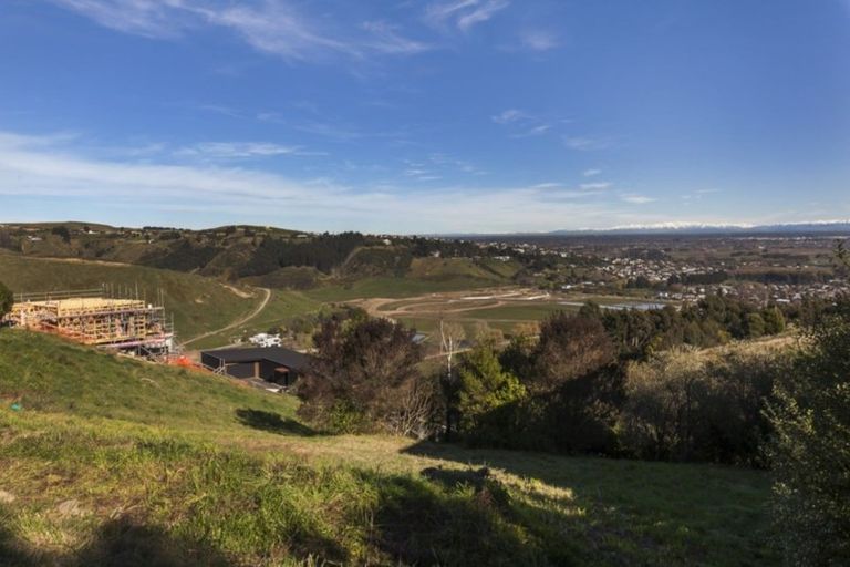 Photo of property in 35 Kiteroa Place, Cashmere, Christchurch, 8022