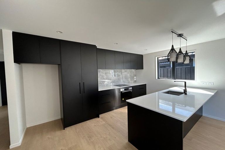 Photo of property in 141 Burdon Loop, Lake Hawea, 9382