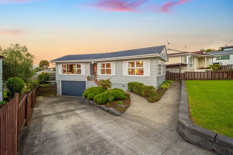 Photo of property in 7 Beechdale Crescent, Pakuranga Heights, Auckland, 2010