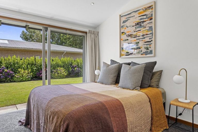 Photo of property in 33 Lynfield Avenue, Ilam, Christchurch, 8041