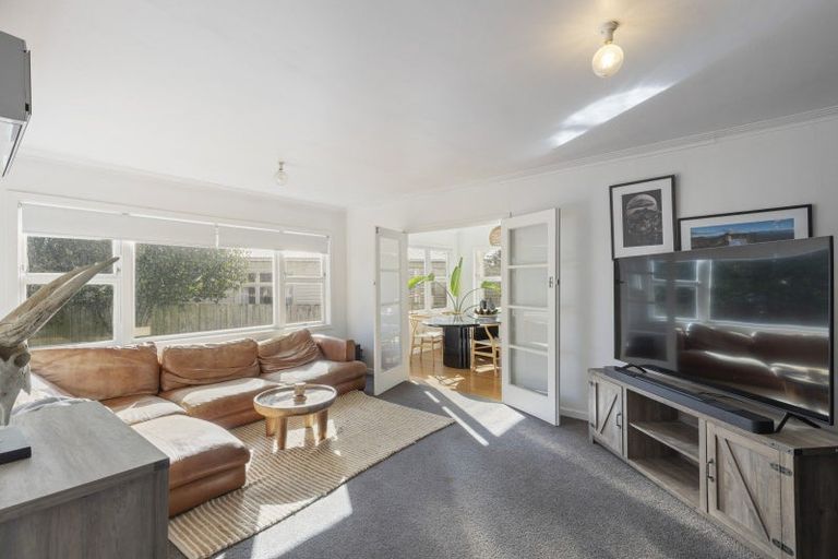 Photo of property in 56a Woodleigh Street, Frankleigh Park, New Plymouth, 4310