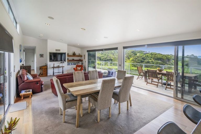 Photo of property in 4 Tironui Place, Whitianga, 3510