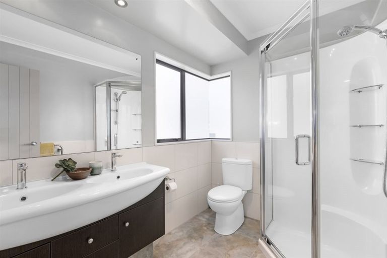 Photo of property in 29 Te Puia Drive, Aotea, Porirua, 5024