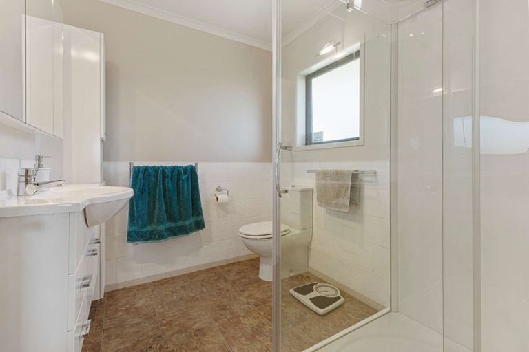 Photo of property in 104 Basley Road, Owhata, Rotorua, 3010