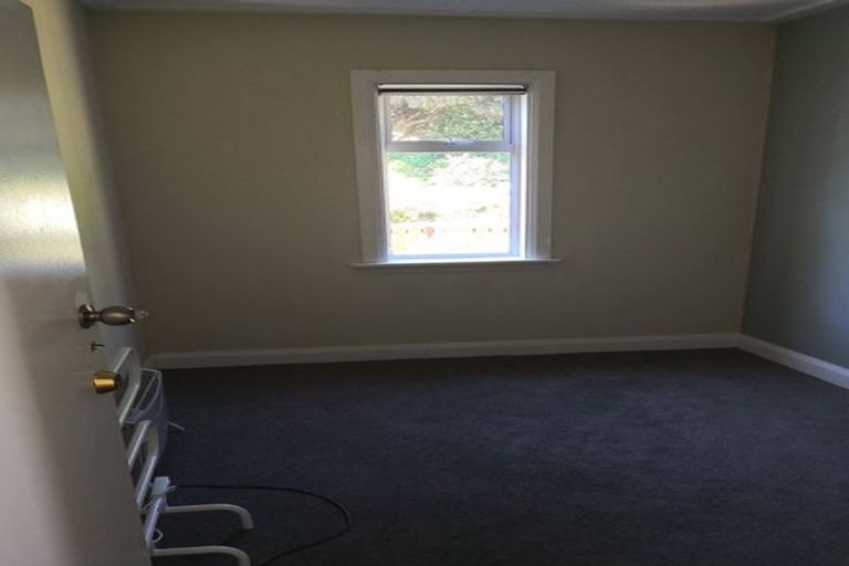 Photo of property in 1a Lonsdale Crescent, Rongotai, Wellington, 6022