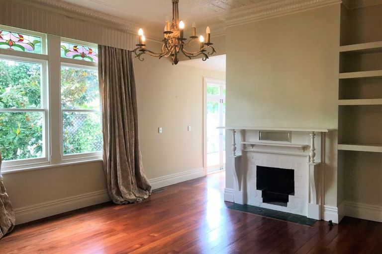 Photo of property in 74 Esplanade Road, Mount Eden, Auckland, 1024