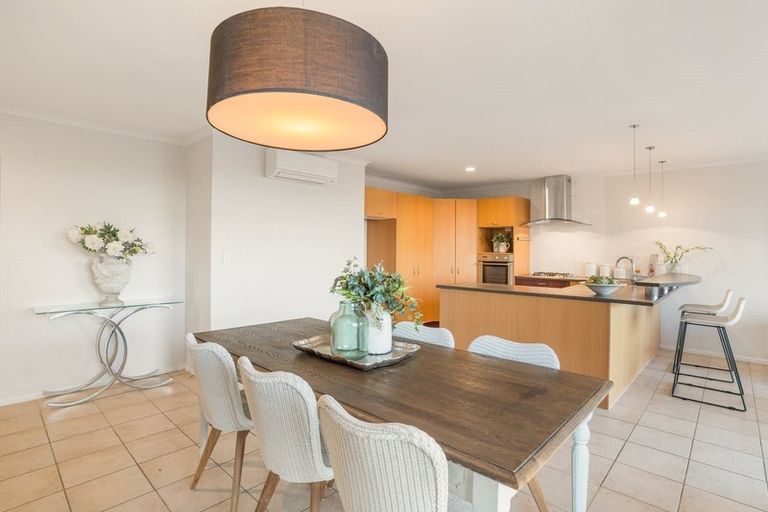 Photo of property in 113 Tauranga Place, Orewa, 0931