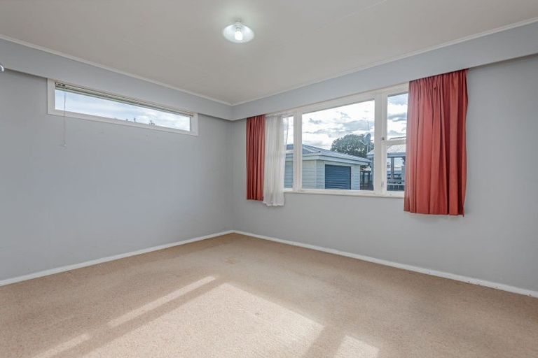 Photo of property in 92 Sedcole Street, Pahiatua, 4910