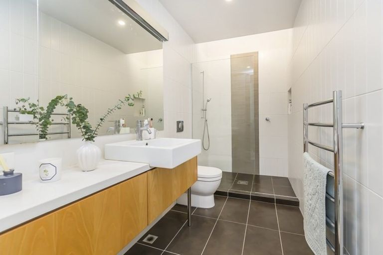 Photo of property in 17 Boardwalk Lane, Seatoun, Wellington, 6022