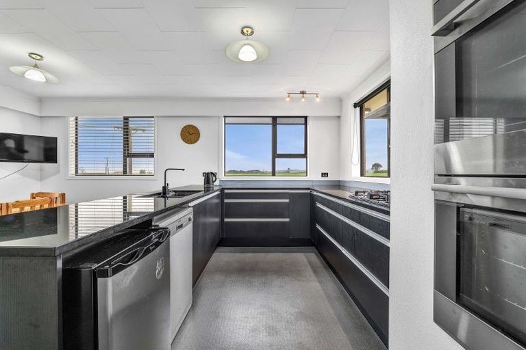 Photo of property in 302 Otaraoa Road, Motunui, Waitara, 4383