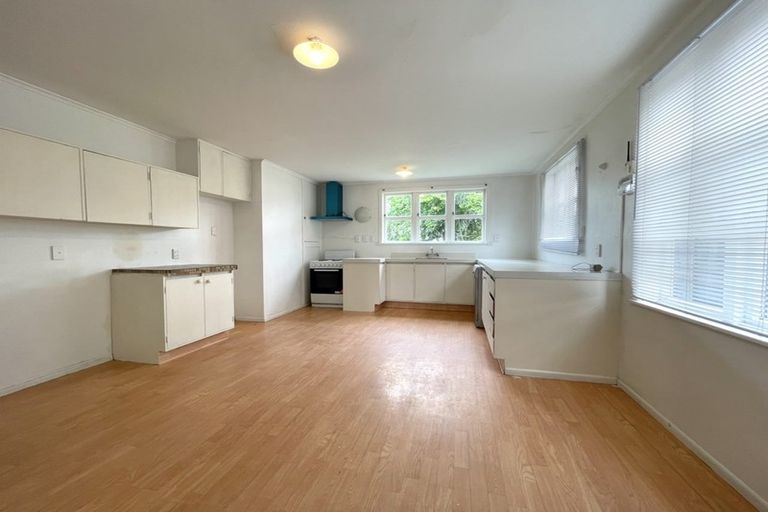 Photo of property in 2 Nield Road, Manurewa, Auckland, 2102