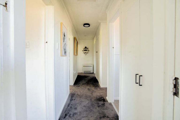 Photo of property in 17 Cross Street, Milton, 9220