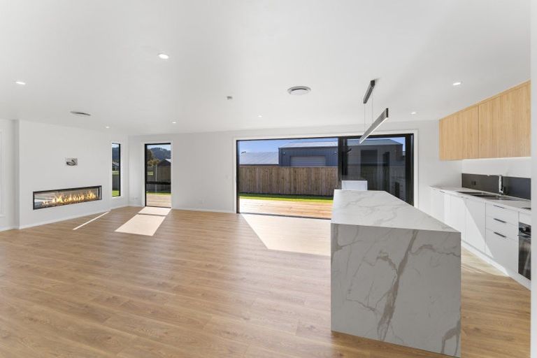 Photo of property in 3 Louden Place, Wakefield, 7025
