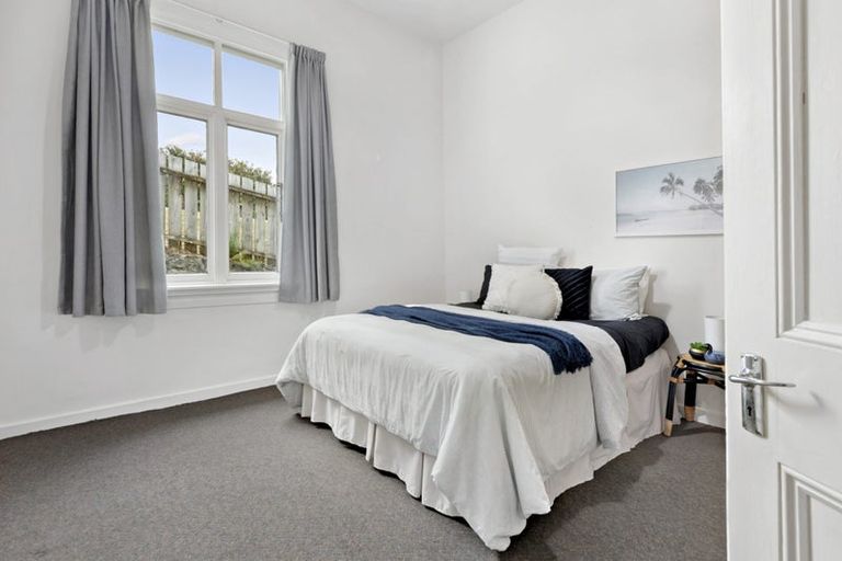 Photo of property in 45 Sutherland Road, Melrose, Wellington, 6023