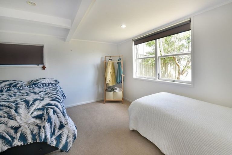 Photo of property in 27 Scott Road, Stanmore Bay, Whangaparaoa, 0932