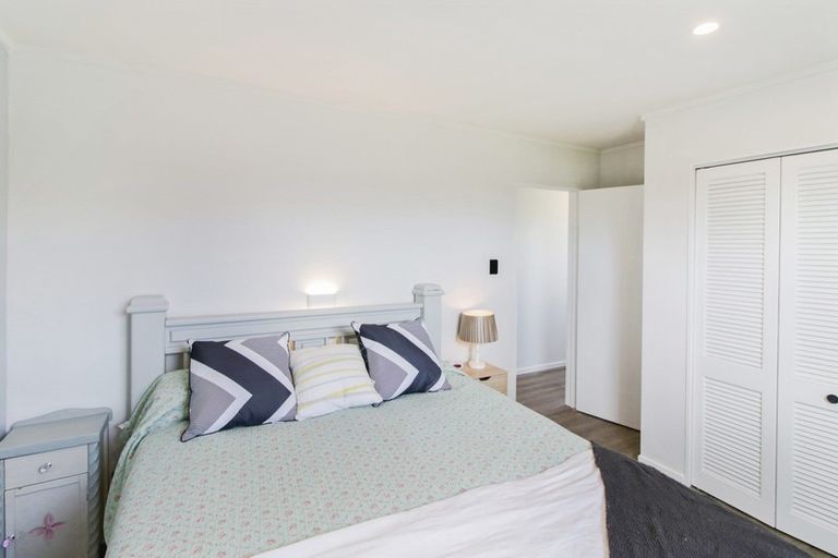 Photo of property in 16 Linklater Avenue, Foxton Beach, Foxton, 4815