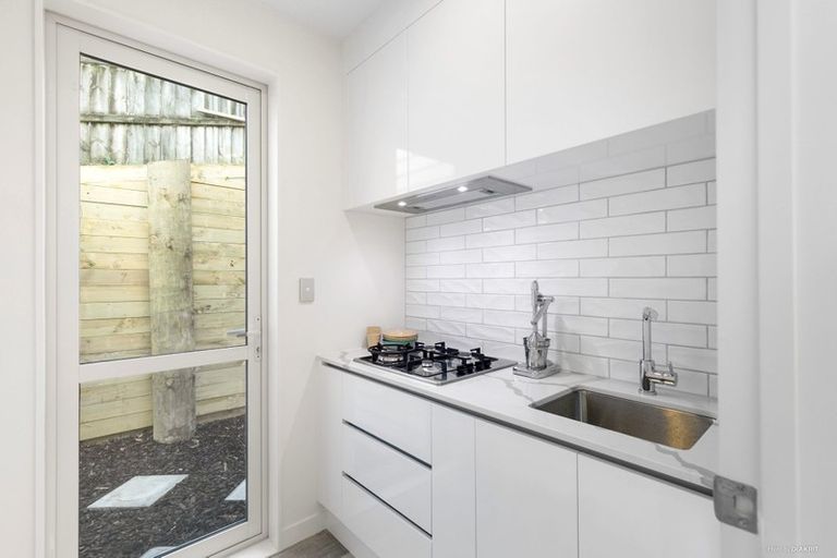 Photo of property in 154a Awaruku Road, Torbay, Auckland, 0630