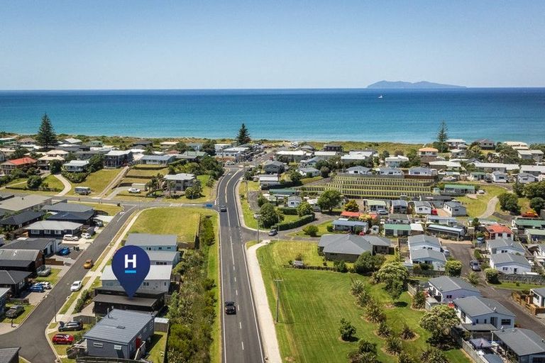 Photo of property in 15 Sandy Place, Waihi Beach, 3611