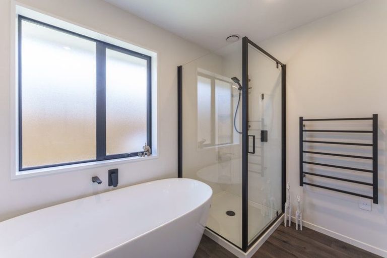 Photo of property in 30 Mcquillan Avenue, Woodend, 7610