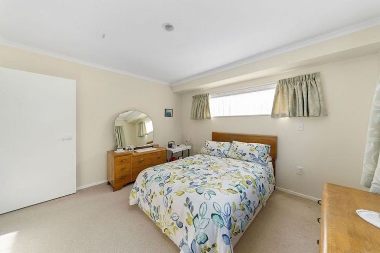 Photo of property in Redwood Village, 21/42 Main Road, Tawa, Wellington, 5028