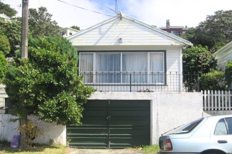 Photo of property in 27 Charlotte Avenue, Brooklyn, Wellington, 6021