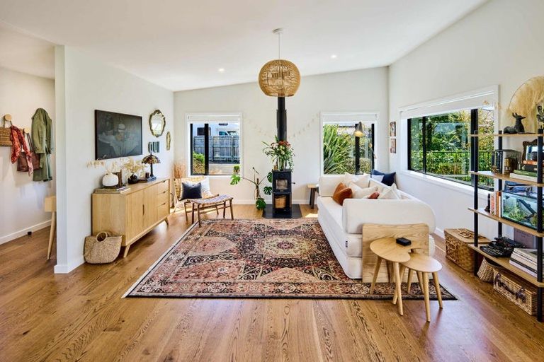 Photo of property in 2 Pukeko Lane, Carterton, 5713