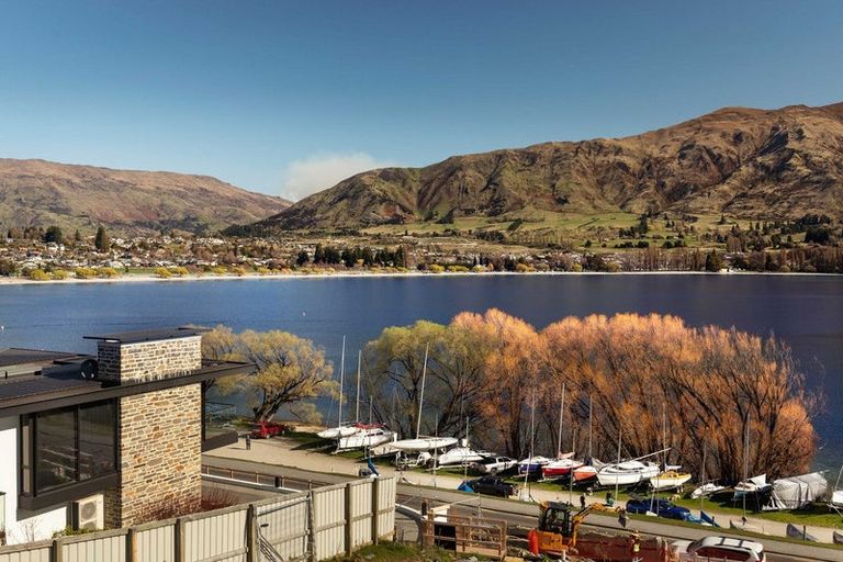 Photo of property in 139 Lakeside Road, Wanaka, 9305