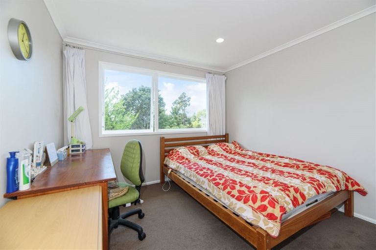 Photo of property in 23 Malters Place, Browns Bay, Auckland, 0630