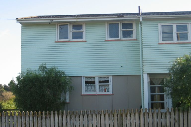 Photo of property in 5-7 Hazard Grove, Cannons Creek, Porirua, 5024